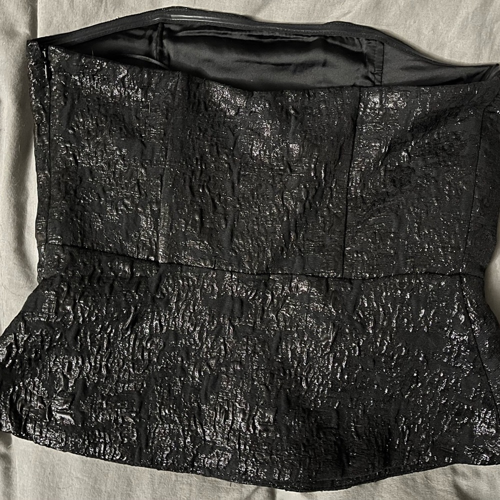 New With Tags H&M Bandeau Style Peplum Top M - Picture 3 of 9